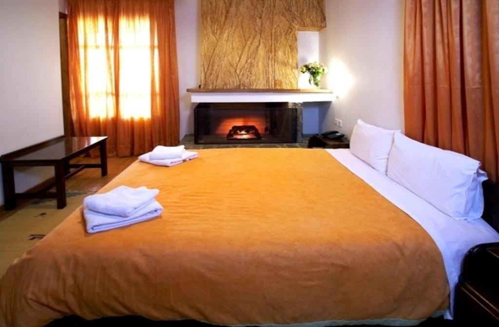 Hotel Semeli Gkoura Quarto foto